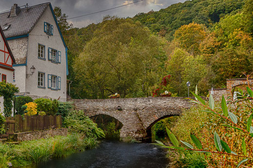 Blick zur oberen Elzbrücke in Monreal