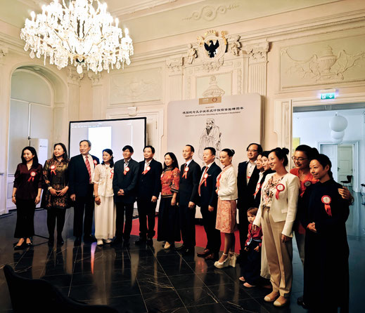王莉老师代表祭孔团队衷心感谢前来参加德国首次祭孔活动的侨团、文化机构负责人，以及中德友人们，共同见证了这一德国乃至欧洲历史上首次纪念孔子诞辰的文化盛事。