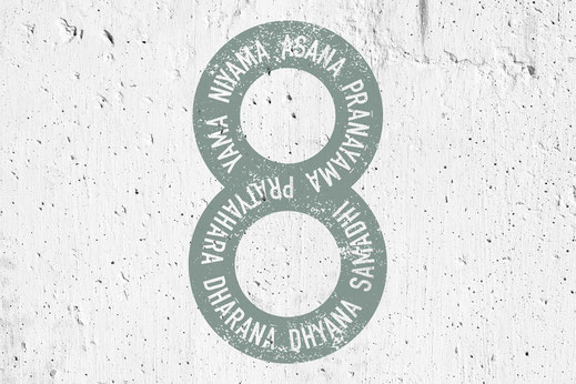 Ashtanga Family: Auch wenn beim Ashtanga Yoga jede/r für sich übt, ist niemand allein.