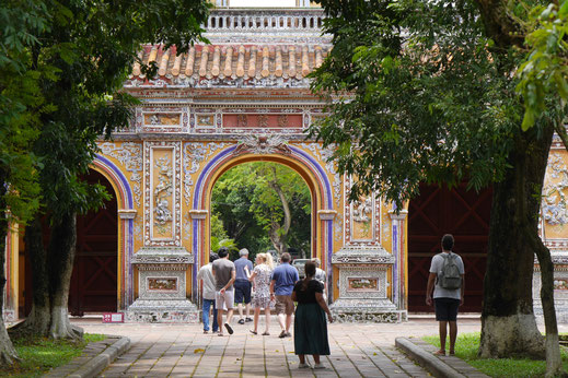 Gerade diese Tore strahlen heute wieder einen enormen Glanz aus... Hué, Vietnam (Foto Jörg Schwarz)