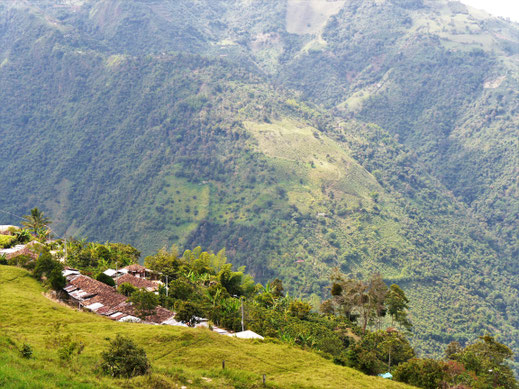 Spurenwechsler slow travel slowtravel Reiseblog Reisereportagen Reiseberichte Reisetipps Kolumbien Trekking Natur Kultur Reise Reisefotografie 