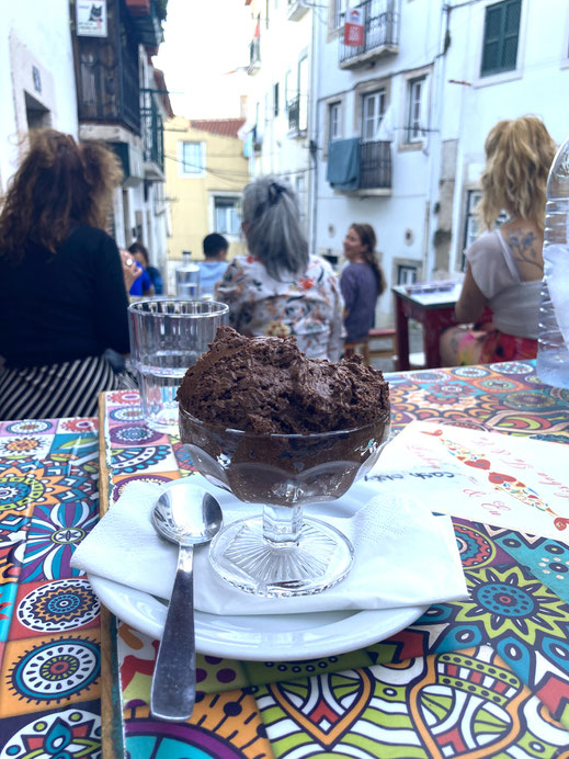 Schaut auf diese Mousse au Chocolat... Lissabon, Portugal (Foto Jörg Schwarz)
