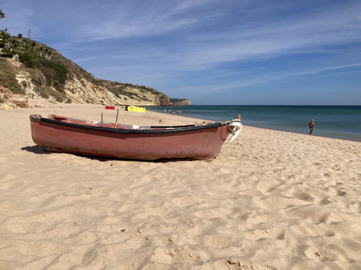 Salema, Portugal Spurenwechsler Reiseblog Reisetips Reise slow travel slowtravel Kultur Natur Weltreise Travel Reisefotografie Fotografie Photography Beaches Playa Kolumbien Colombia