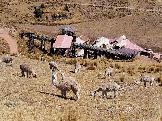 Die Überreste der Außenanlagen der Mine, Huancavelica, Peru (Foto Jörg Schwarz)