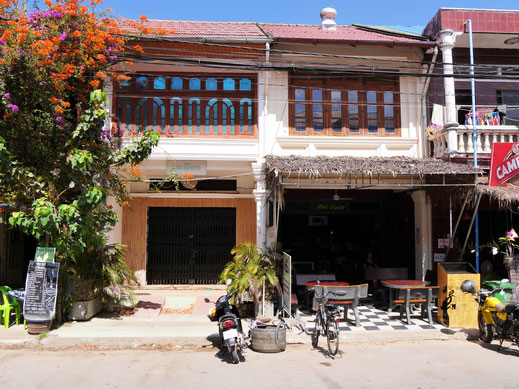 Ein gemütlicher Laden neben dem nächsten... Kampot, Kambodscha (Foto Jörg Schwarz)