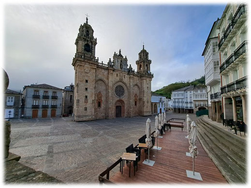 Die verschlossene Kathedrale von Mondoñedo, Spanien (Foto Franka Frieß))