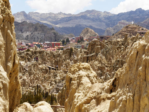 Diese Landschaftsformation ist schon sehr imposant - und ganz stadtnah... Bei La Paz, Bolivien (Foto Jörg Schwarz)