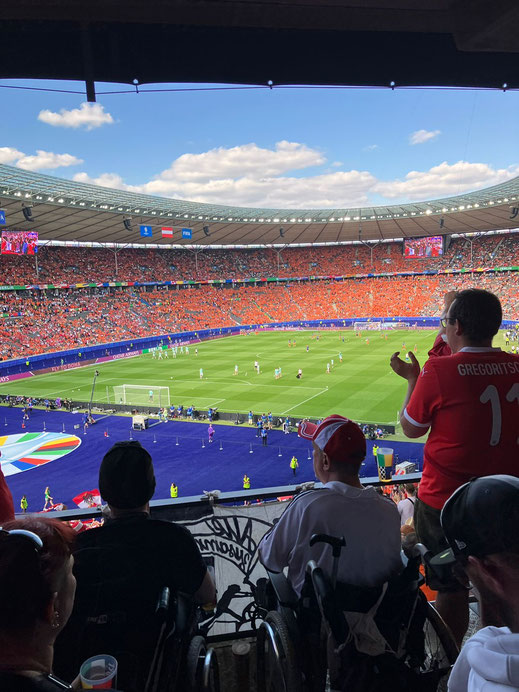 Einen tollen Ausblick auf das Spielfeld bot sich den Zusehern