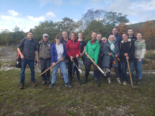 Gruppe der Aktiven bei der Biotoppflegeaktion am Föhrenbuck