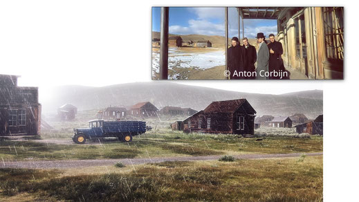 Oben: U2 lassen sich von Corbijn unter dem Dach des ehemaligen Wheaton and Hollies Hotels ablichten. Unten: Blick von der selben Position aus auf Bodie während eines Regenschauers
