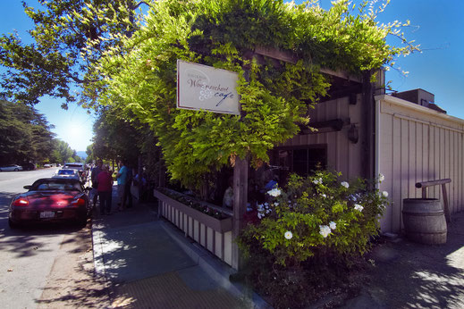 An der Ecke des "Los Olivos" kommt es zu Miles' legendärem Wutausbruch: "I am not drinking any fucking Merlot!"