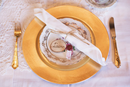Hochzeitsfotograf Berlin Brandenburg Vintage Boho Wedding Schloss Heinrichshorst Winter Blumenkranz