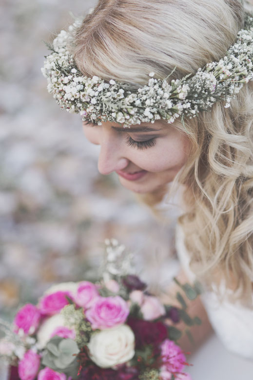 Hochzeitsfotograf Berlin Brandenburg Vintage Boho Wedding Schloss Heinrichshorst Winter Blumenkranz