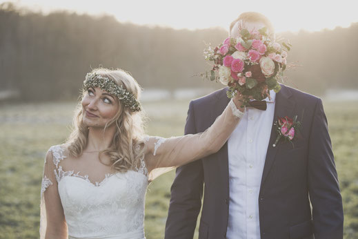 Hochzeitsfotograf Berlin Brandenburg Vintage Boho Wedding Schloss Heinrichshorst Winter Blumenkranz