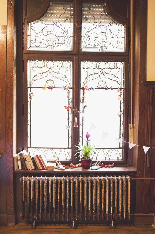 Hochzeitsfotograf Berlin Brandenburg Vintage Boho Wedding Schloss Heinrichshorst Winter Blumenkranz