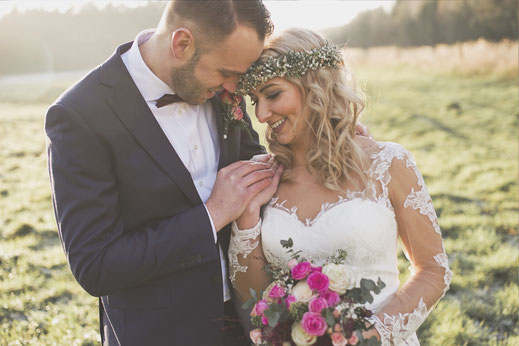 Hochzeitsfotograf Berlin Brandenburg Vintage Boho Wedding Schloss Heinrichshorst Winter Blumenkranz