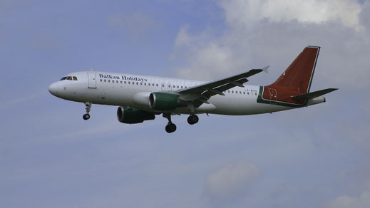 ---- Airbus A320-200 --- LZ-BHD --- First Flight: 1991 --- MSN: 221 ---- Brussels National (BRU - EBBR) 2006
