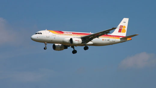---- Airbus A320-200 ---- EC-HQM ---- First Flight: 2001 ---- MSN: 1484 ---- Brussels National (BRU - EBBR) 2006