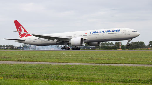 --- Boeing 777-300ER --- TC-JJL --- First Flight: 2011 --- MSN: 40793 --- Amsterdam Schiphol (AMS - EHAM) 2024