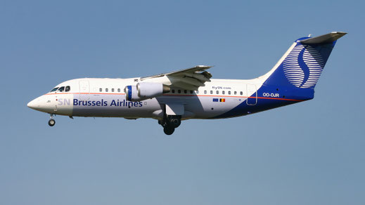 ---- BAe Avro RJ85 ---- OO-DJR (*1) ---- First Flight: 1996 ---- MSN: 2290 ---- Brussels National (BRU - EBBR) 2005