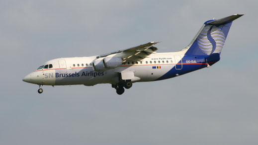 ---- BAe Avro RJ85 ---- OO-DJL (*1) ---- First Flight: 1995 ---- MSN: 2273 ---- Brussels National (BRU - EBBR) 2006