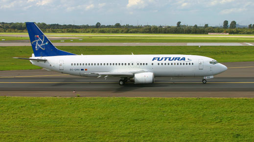 --- Boeing 737-400 --- EC-GRX --- First Flight: 1989 --- MSN: 24123 --- Dusseldorf Rhein-Ruhr (DUS - EDDL) 2004