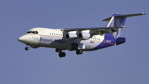 ---- BAe Avro RJ85 ---- OO-DJV (*1) ---- First Flight: 1996 ---- MSN: 2295 ---- Brussels National (BRU - EBBR) 2005