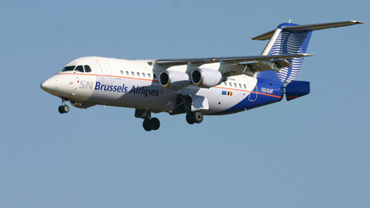 ---- BAe Avro RJ85 ---- OO-DJV (*1) ---- First Flight: 1996 ---- MSN: 2295 ---- Brussels National (BRU - EBBR) 2005