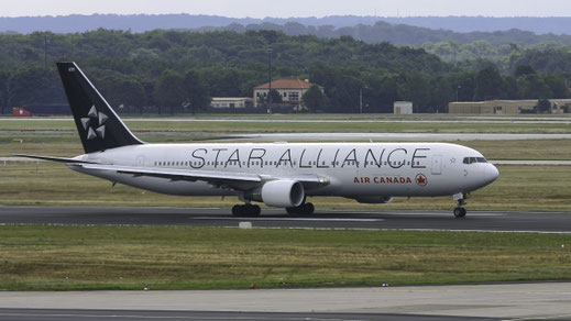 --- Boeing 767-300ER --- C-FMWY --- First Flight: 1996 --- MSN: 25587 --- "Star Alliance" --- Frankfurt Rhein-Main (FRA - EDDF) 2005