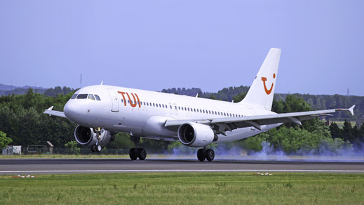 "Airbus" "A320" "ES-SAK" "1998" "888" "BRU" "EBBR" "2017"