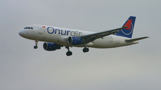 --- Airbus A320-200 --- TC-OAD (*2) --- First Flight: 1992 --- MSN: 345 --- Brussels National (BRU - EBBR) 2007