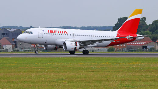 ---- Airbus A319-100 ---- EC-MFP ---- First Flight: 1999 ---- MSN: 998 ---- Brussels National (BRU - EBBR) 2016