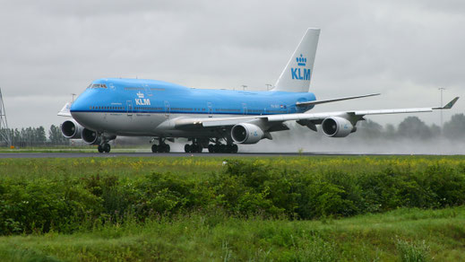 --- Boeing 747-400M --- PH-BFY --- First Flight: 2002 --- MSN: 30455 --- Amsterdam Schiphol (AMS - EHAM) 2005