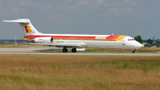McDonnell Douglas MD-87 --- EC-EYY --- First Flight: 1990 --- MSN: 49840 Frankfurt Rhein-Main (FRA - EDDF) 2006