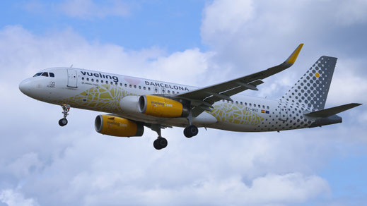 Airbus A320-200"Sharklets" -- EC-MNZ -- First Flight: 2016 -- MSN: 7351 "Love Barcelona" -- Brussels National (BRU - EBBR) 2023