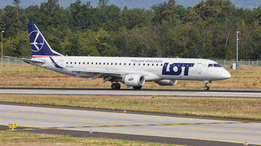 --- Embraer ERJ-195AR --- SP-LNL --- First Flight: 2010 --- MSN: 382 --- Frankfurt Rhein-Main (FRA - EDDF) 2019