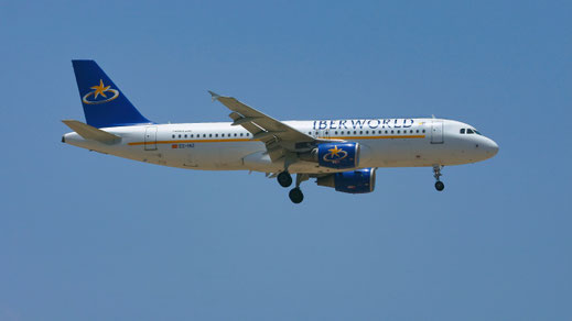 ---- Airbus A320-200 ---- EC-INZ ---- First Flight: 2002 ---- MSN: 2011 ---- Tenerife Sur / Reina Sofia (TFS - GCTS) 2006