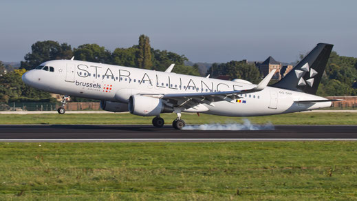 - Airbus A320-200"Sharklets" - OO-SNP - First Flight: 2013 - MSN: 5635 "Star Alliance" - Brussels National (BRU - EBBR) 2023