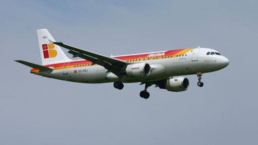 --- Airbus A320-200 ---- EC-HQJ ---- First Flight: 2001 --- MSN: 1430 ---- Frankfurt Rhein-Main (FRA - EDDF) 2005