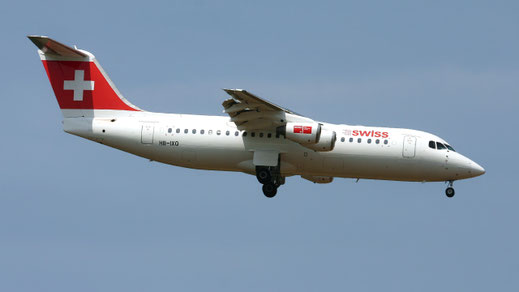 ---- BAe Avro RJ100 ---- HB-IXQ ---- First Flight: 1996 ---- MSN: 3282 ---- Frankfurt Rhein-Main (FRA - EDDF) 2005