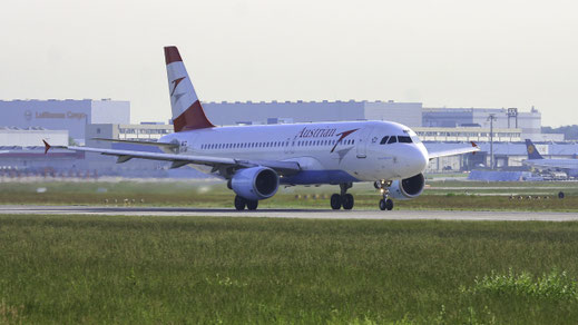 ---- Airbus A320-200 ---- OE-LBP (*1) ---- First Flight: 1998 ---- MSN: 797 ---- Frankfurt Rhein-Main (FRA - EDDF) 2005