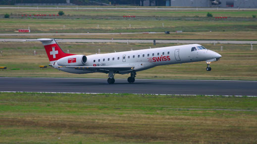 --- Embraer ERJ-145LU --- HB-JAU --- First Flight: 2002 --- MSN: 570 --- Frankfurt Rhein-Main (FRA - EDDF) 2005