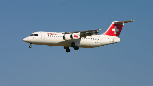 ---- BAe Avro RJ100 ---- HB-IXO ---- First Flight: 1996 ---- MSN: 3284 ---- Brussels National (BRU - EBBR) 2005