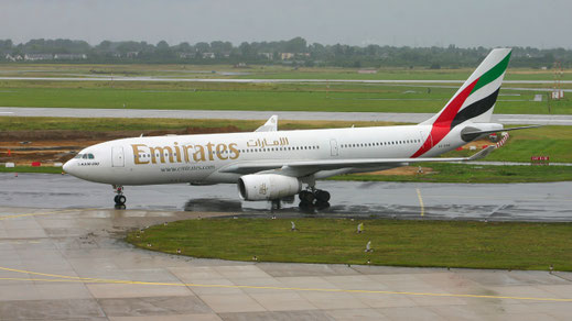 --- Airbus A330-200 --- A6-EKW --- First Flight: 2000 --- MSN: 316 --- Dusseldorf Rhein-Ruhr (DUS - EDDL) 2007