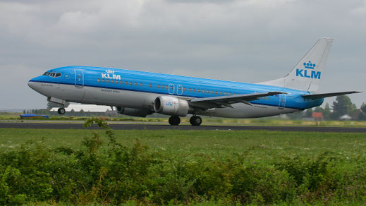 --- Boeing 737-400 --- PH-BDT --- First Flight: 1989 --- MSN: 24530 --- Amsterdam Schiphol (AMS - EHAM) 2005