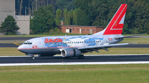 --- Boeing 737-600 --- OE-LNM --- First Flight: 2000 --- MSN: 30138 --- Brussels National (BRU - EBBR) 2004