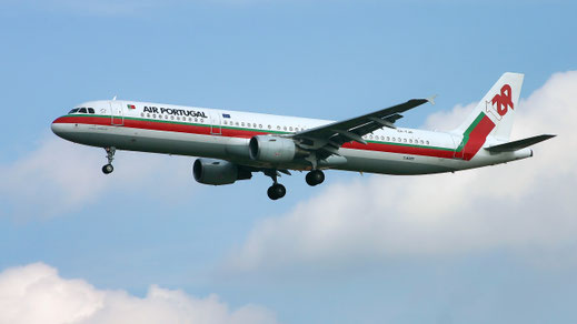 --- Airbus A321-200 --- CS-TJG --- First Flight: 2002 --- MSN: 1713 --- Brussels National (BRU - EBBR) 2006