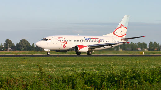 --- Boeing 737-500 --- G-BVZE --- First Flight: 1992 --- MSN: 26422 --- Amsterdam Schiphol (AMS - EHAM) 2005