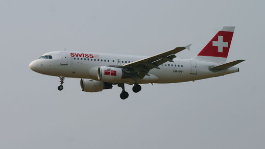 ---- Airbus A319-100 ---- HB-IPV ---- First Flight: 1996 ---- MSN: 578 ---- Brussels National (BRU - EBBR) 2005