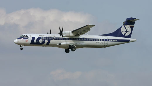 ----- ATR 72-200 ----- SP-LFE ----- First Flight: 1992 ----- MSN: 328 ----- Frankfurt Rhein-Main (FRA - EDDF) 2006